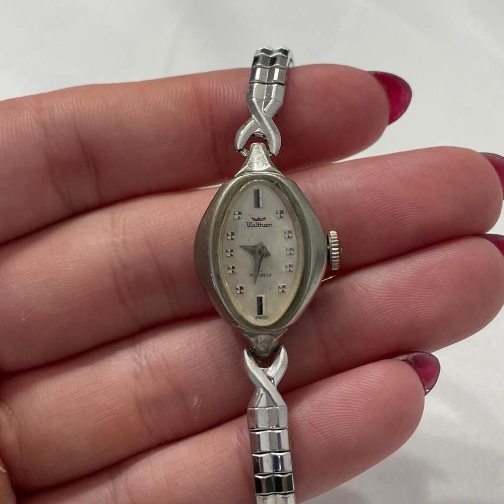 Vintage silver watch- doesn't work (can be fixed)- Waltham brand
